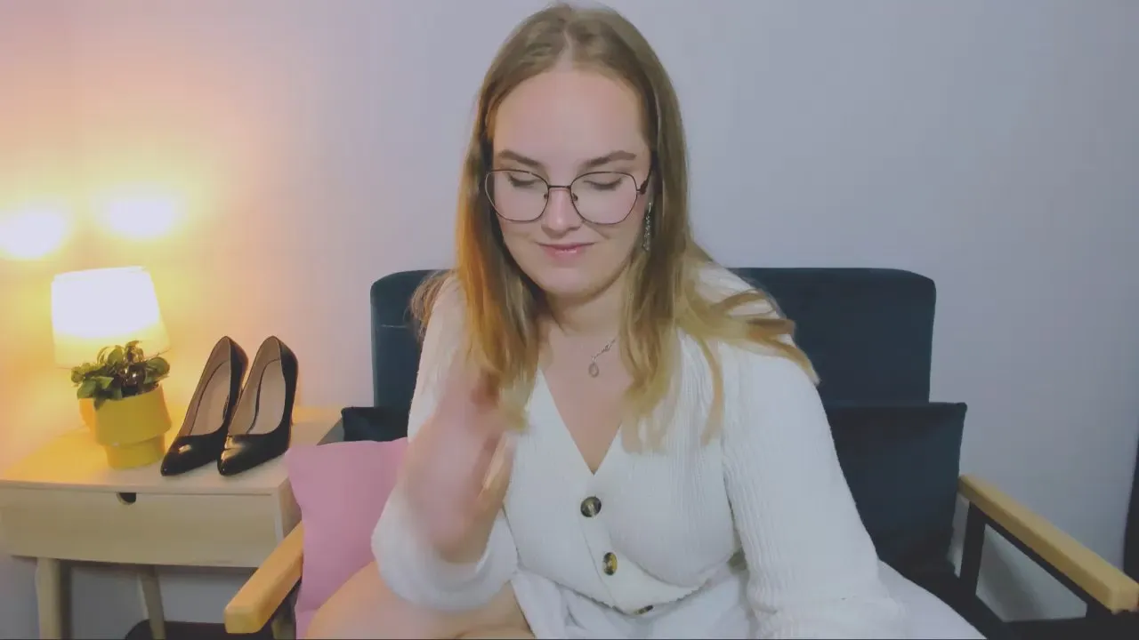 Offline AliceBeauty on Cam4