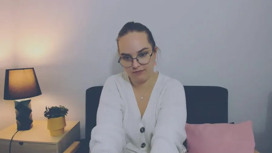 Offline AliceBeauty on Cam4