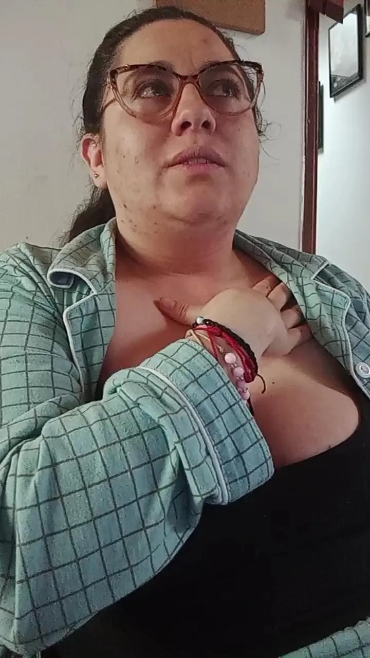 Offline ALICELEBEL_1995 on Cam4