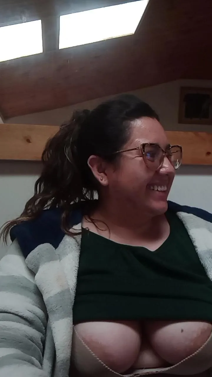 Offline ALICELEBEL_1995 on Cam4