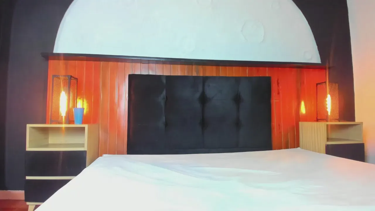 Offline AliceMadnes on Cam4