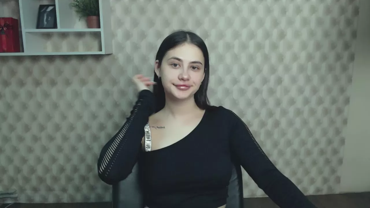 Offline AliceMali_ on Cam4