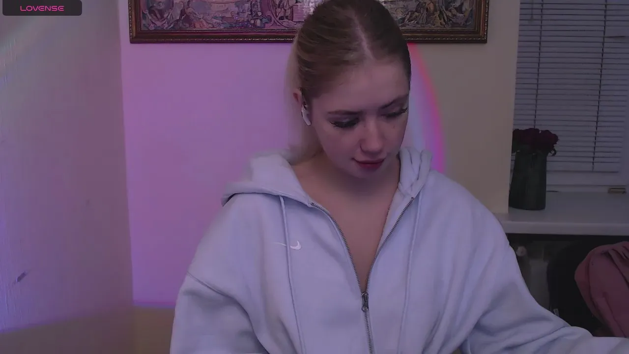 Offline AliceMeaww_ on Cam4