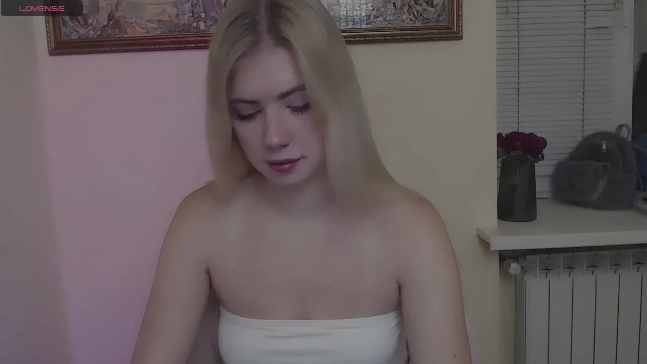 Offline AliceMeaww_ on Cam4