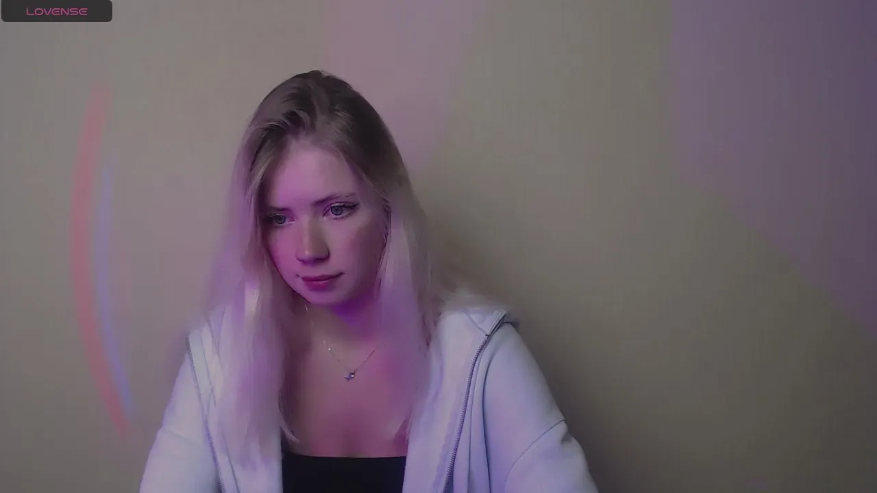 Offline AliceMeaww_ on Cam4