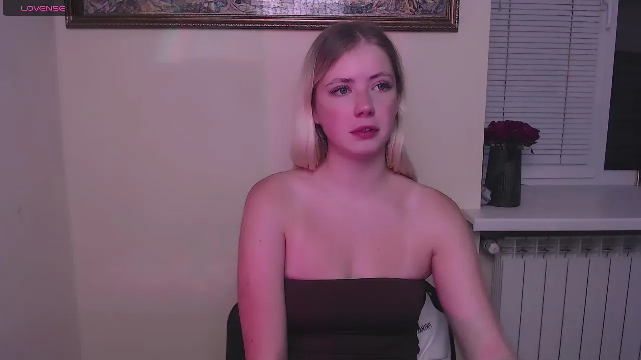 Offline AliceMeaww_ on Cam4