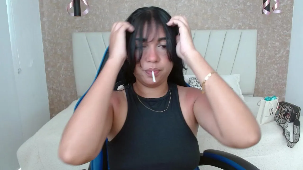 Offline AliceSmiith_ on Cam4