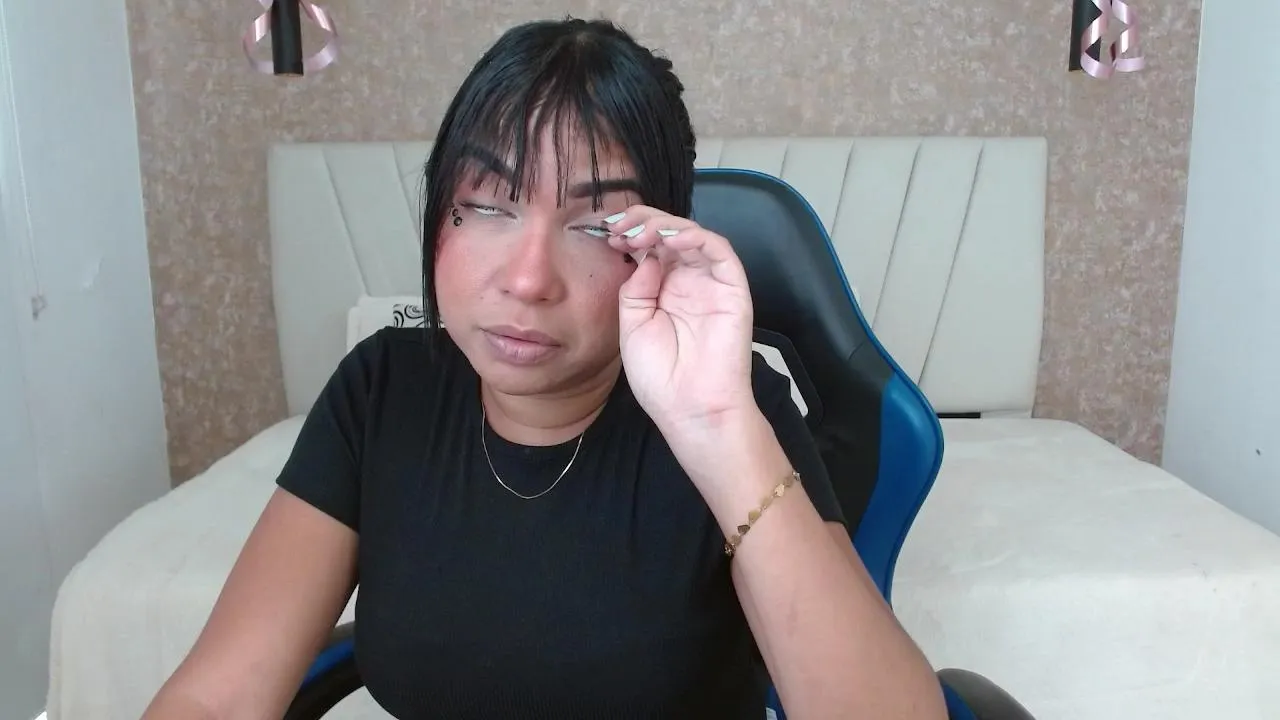 Offline AliceSmiith_ on Cam4