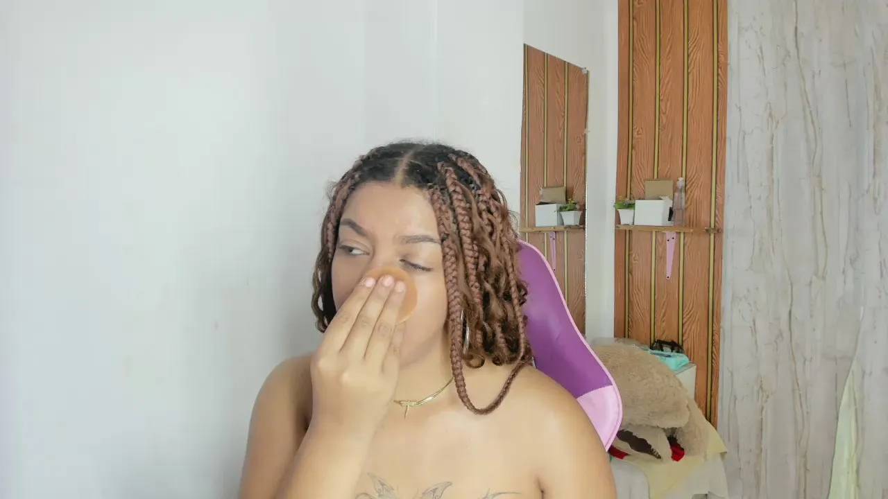 Offline Alika_ on Cam4