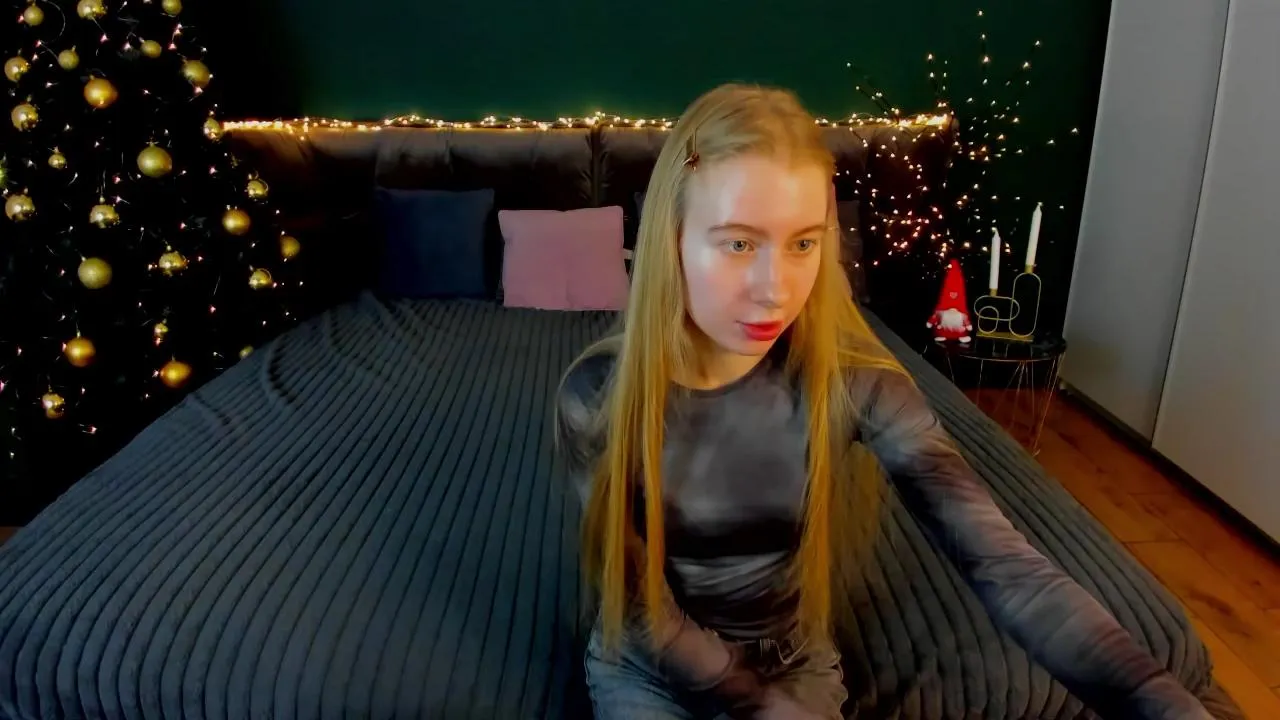 Freechat Alina__Blonde on Cam4