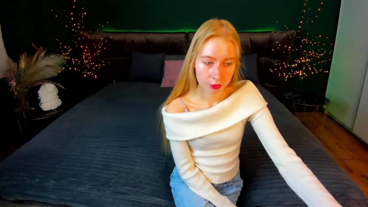 Freechat Alina__Blonde on Cam4