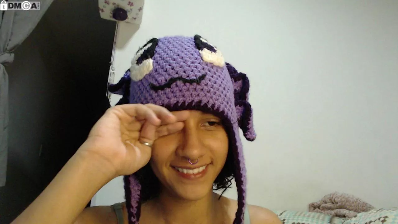 Offline alinawoolf on Cam4