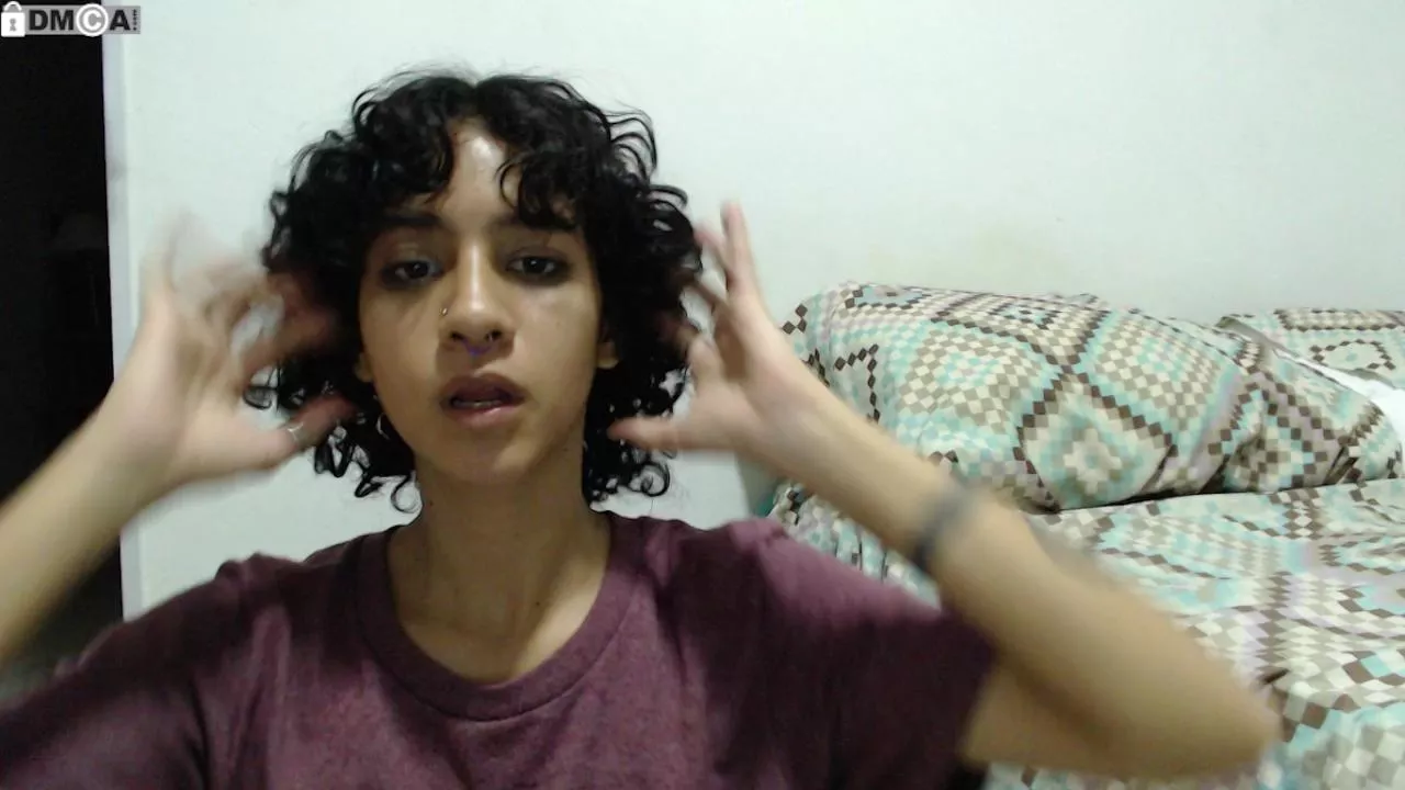 Offline alinawoolf on Cam4