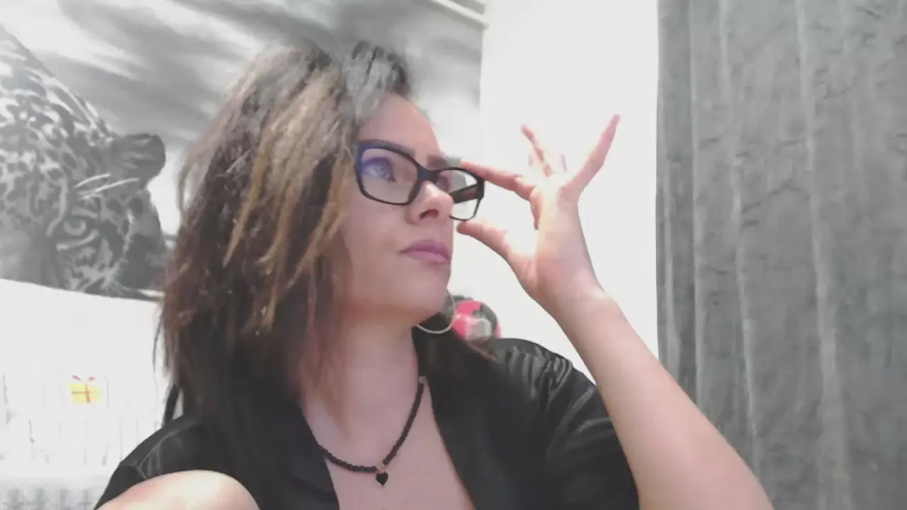 Offline alishaboobs on Cam4