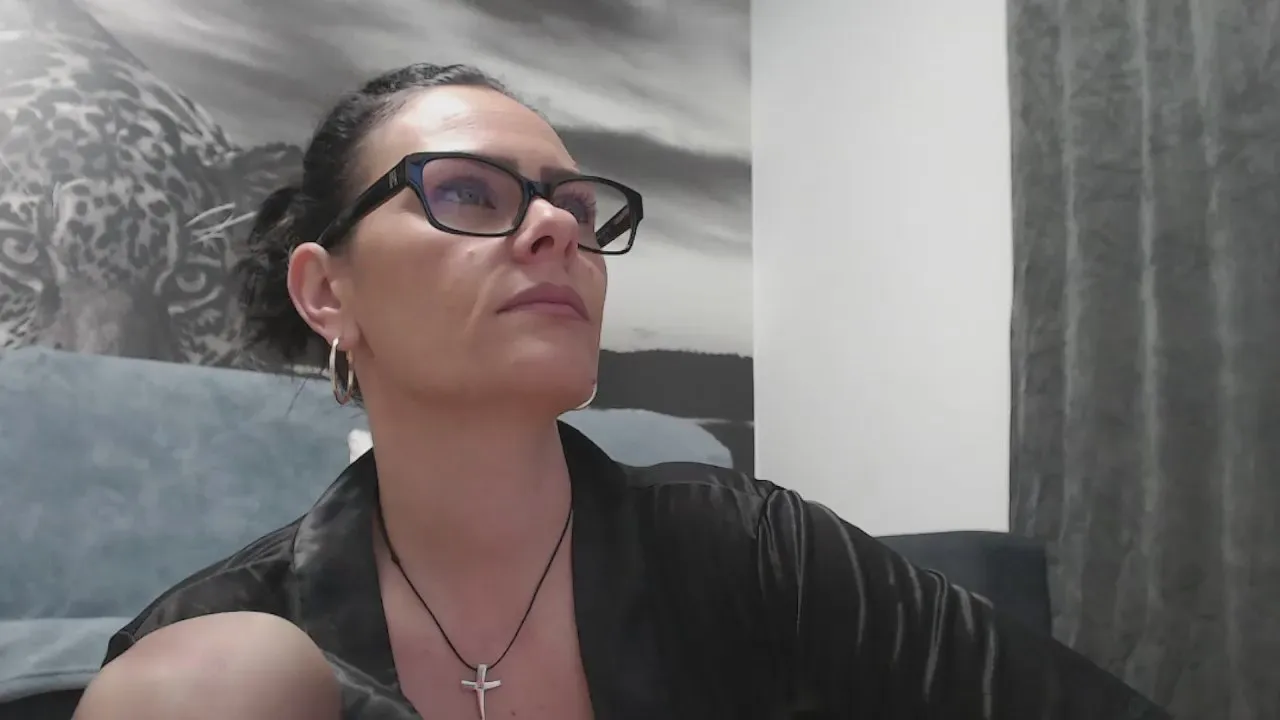 Offline alishaboobs on Cam4