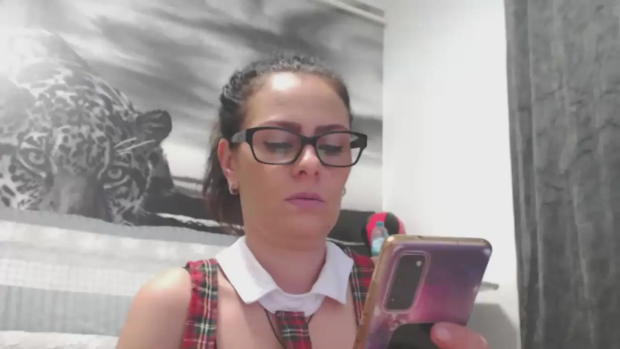 Offline alishaboobs on Cam4