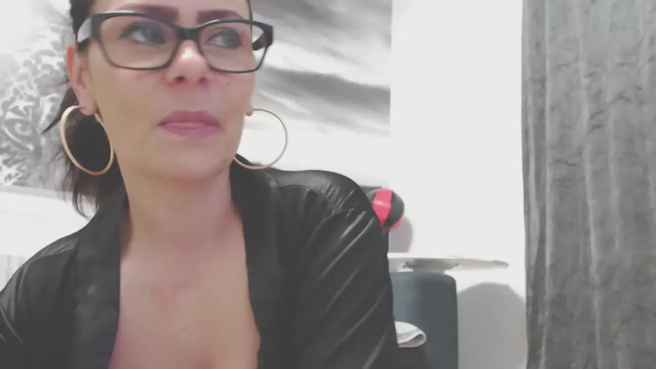 Offline alishaboobs on Cam4