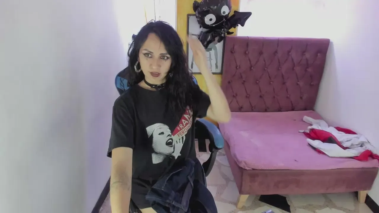 Offline alison_moon7 on Cam4