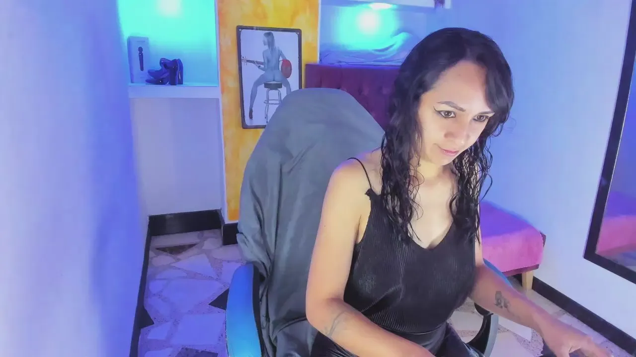 Offline alison_moon7 on Cam4