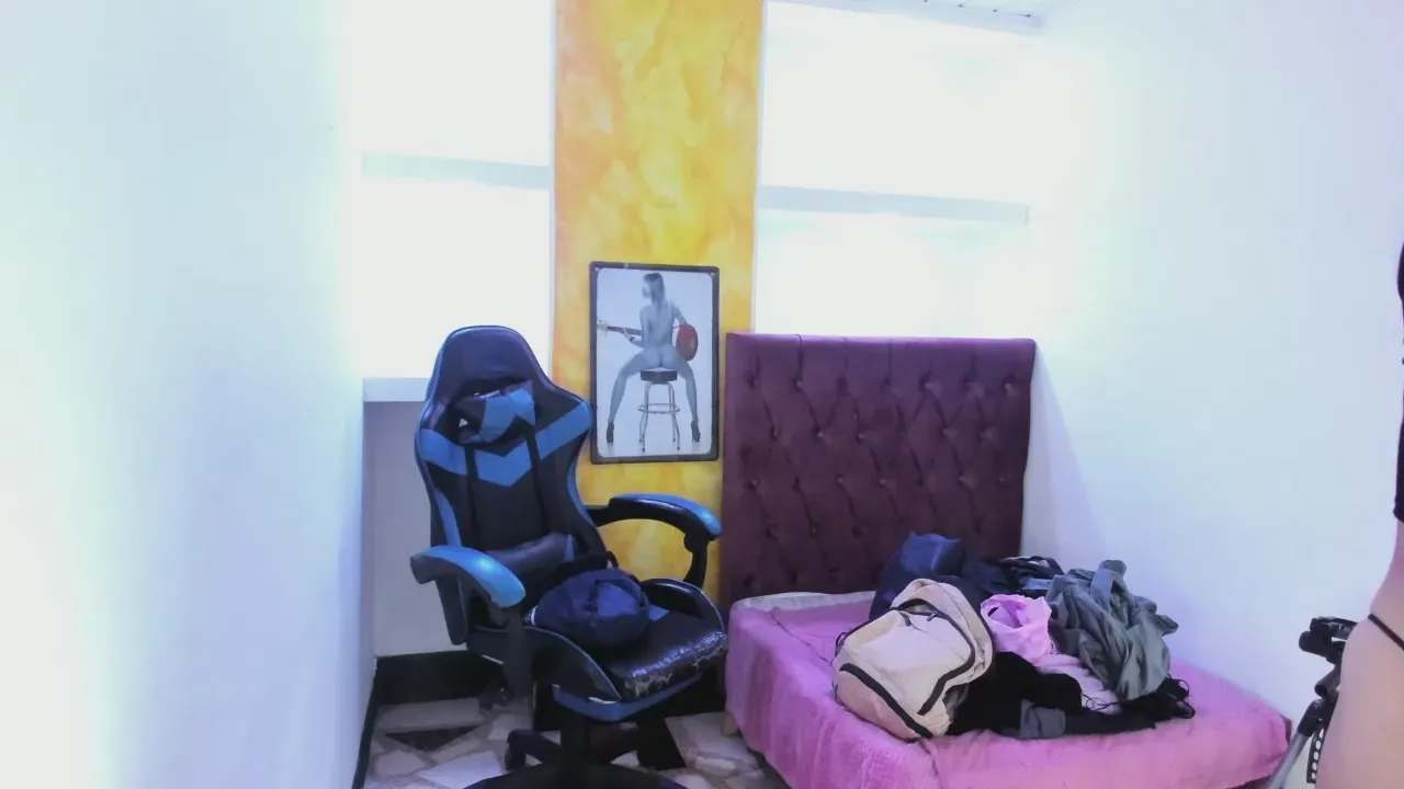 Offline alison_moon7 on Cam4