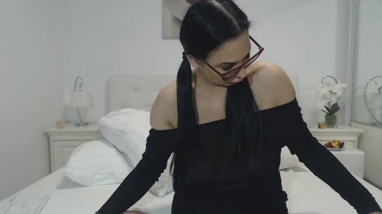 Offline alisonya on Cam4