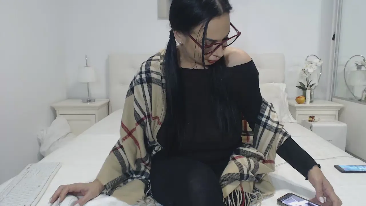 Offline alisonya on Cam4