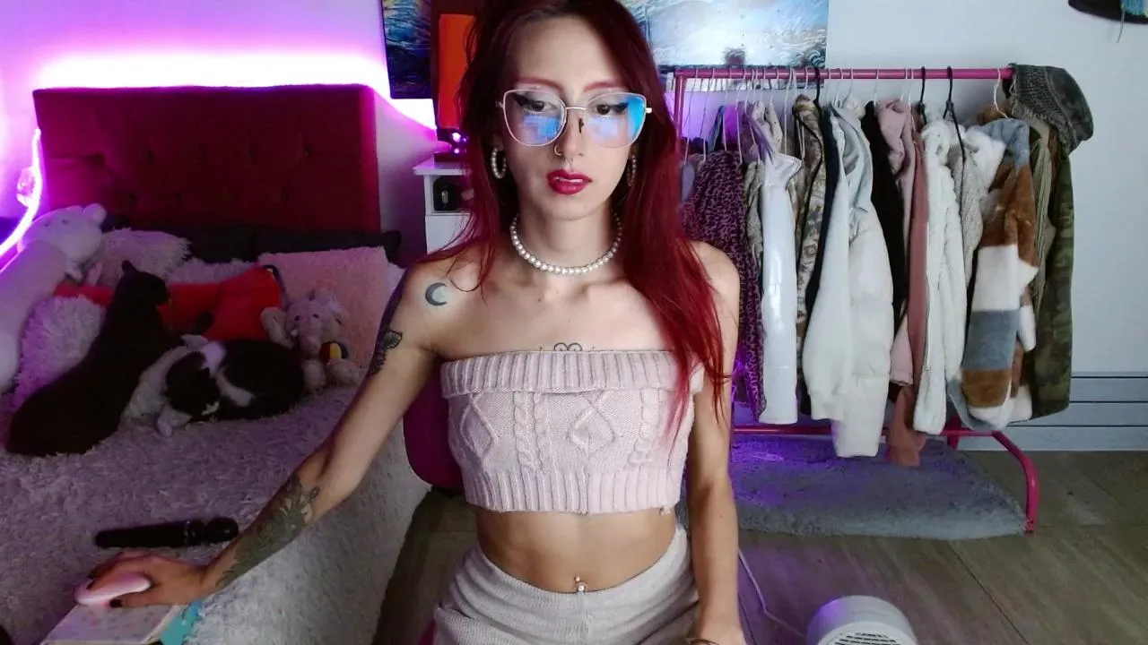 Offline alisseallie on Cam4