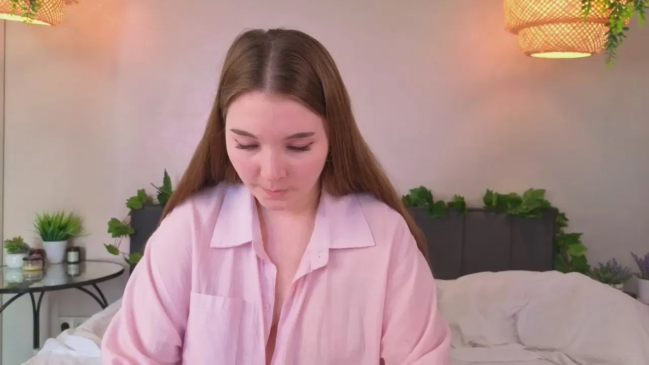 Offline AlodieFitt on Cam4