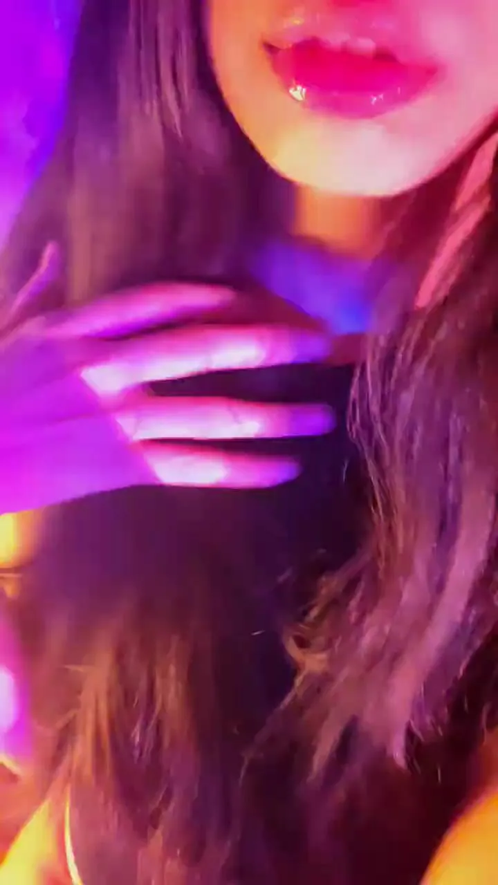 Cam4 Aloneathome22 is Freechat Aloneathome22 — Freechat on Cam4