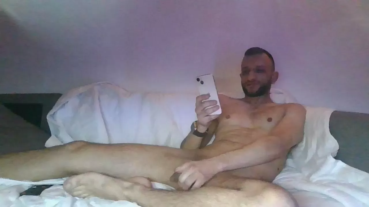 Offline alphausk on Cam4