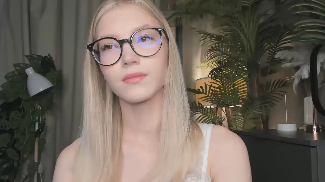 Offline AlthenaDaggett on Cam4