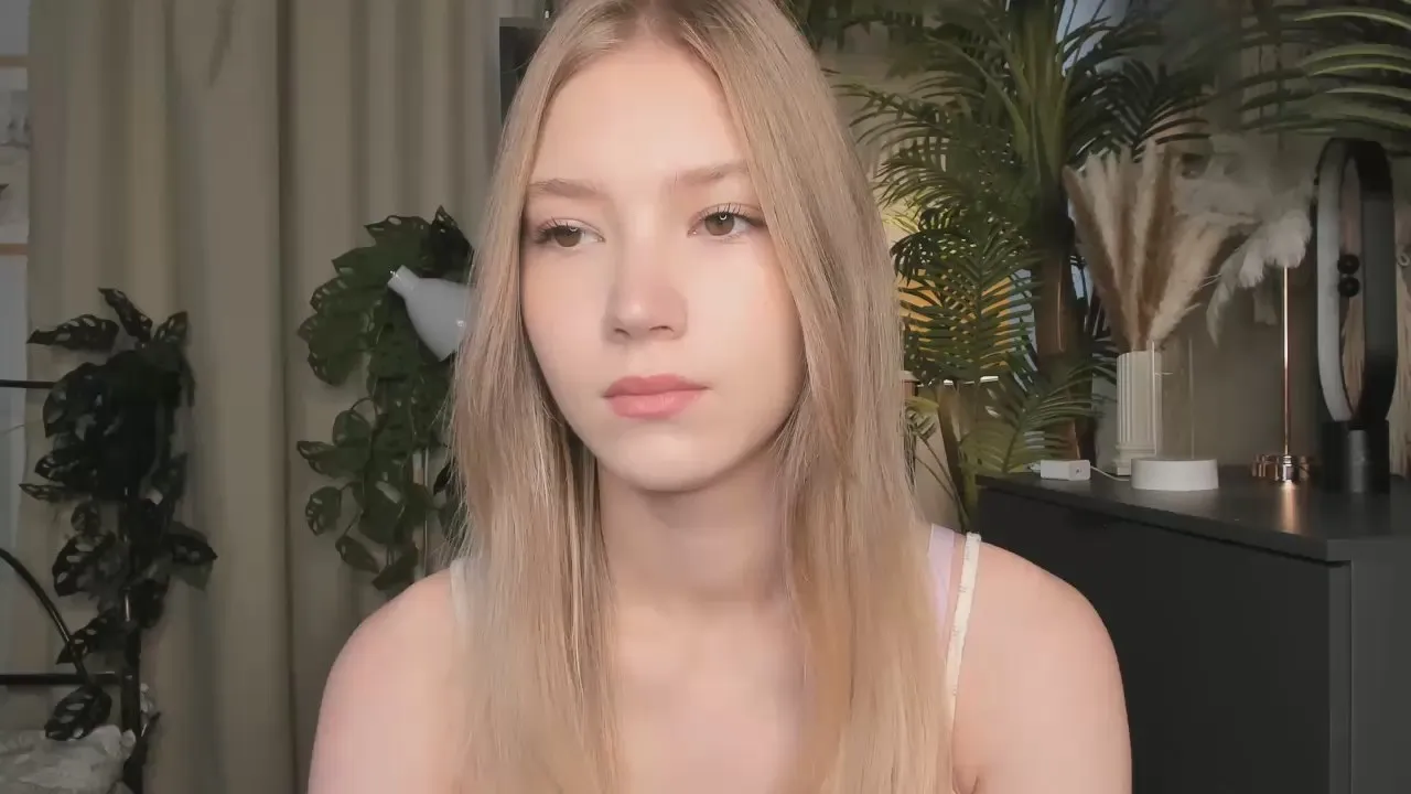 Offline AlthenaDaggett on Cam4