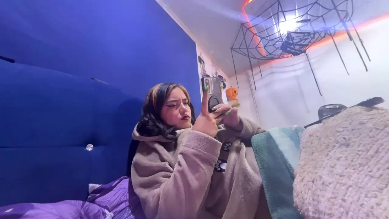 Offline amanne_misa on Cam4