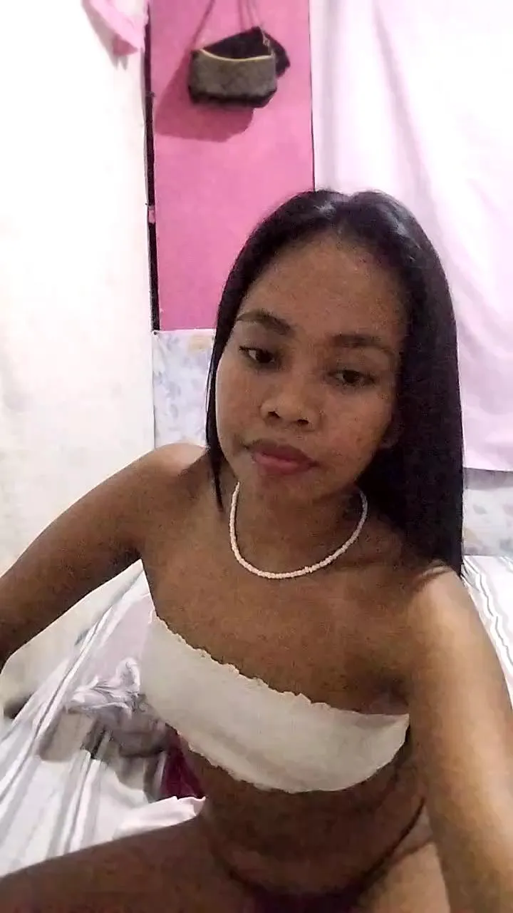 Offline Amelia831 on Cam4