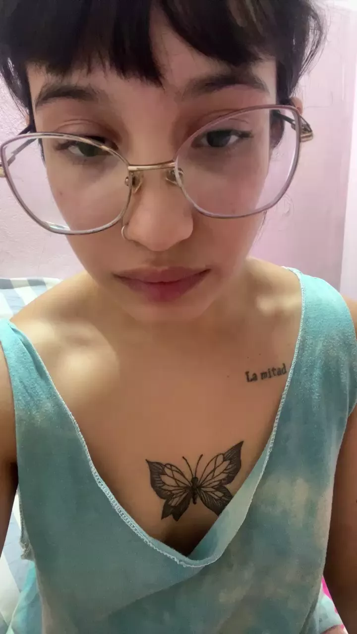 Offline anahi50 on Cam4