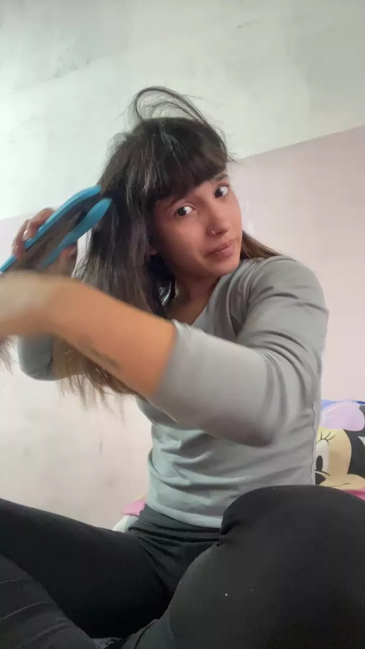 Offline anahi50 on Cam4