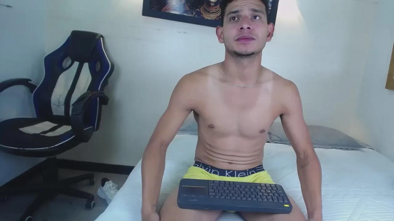 Offline Angel_Dusstt on Cam4