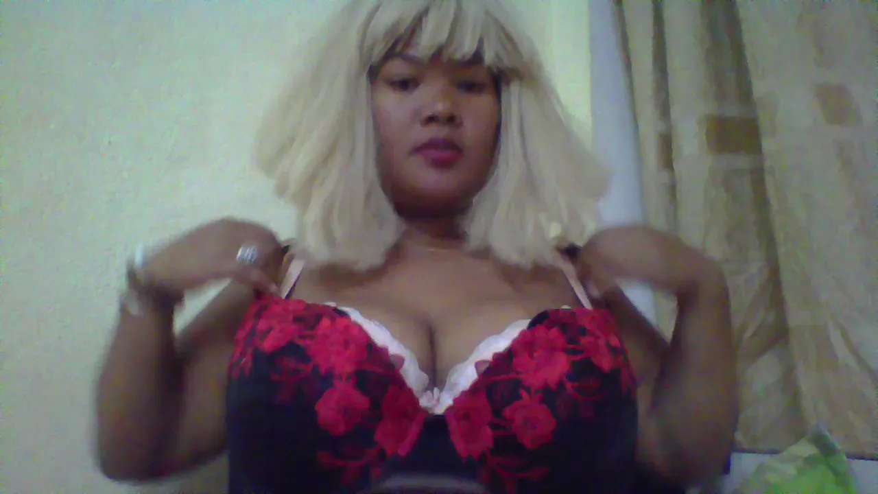 Offline annia6 on Cam4