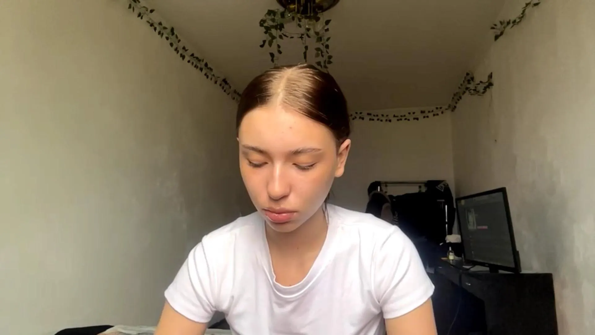 Offline AnnieRaborn on Cam4