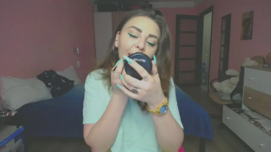 Freechat AnnsLove_is on Cam4