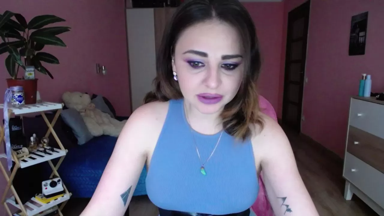 Freechat AnnsLove_is on Cam4