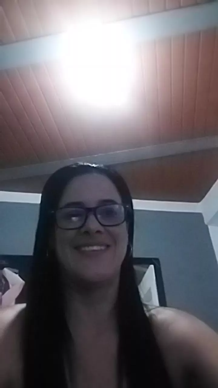 Offline Antonella2_4 on Cam4