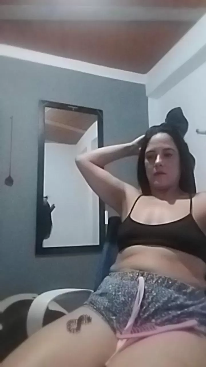 Offline Antonella2_4 on Cam4