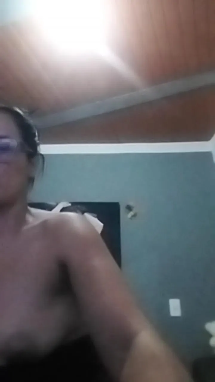 Offline Antonella2_4 on Cam4