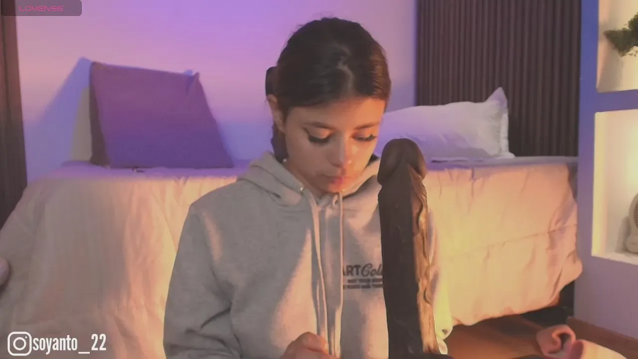 Offline AntonellaJones1 on Cam4