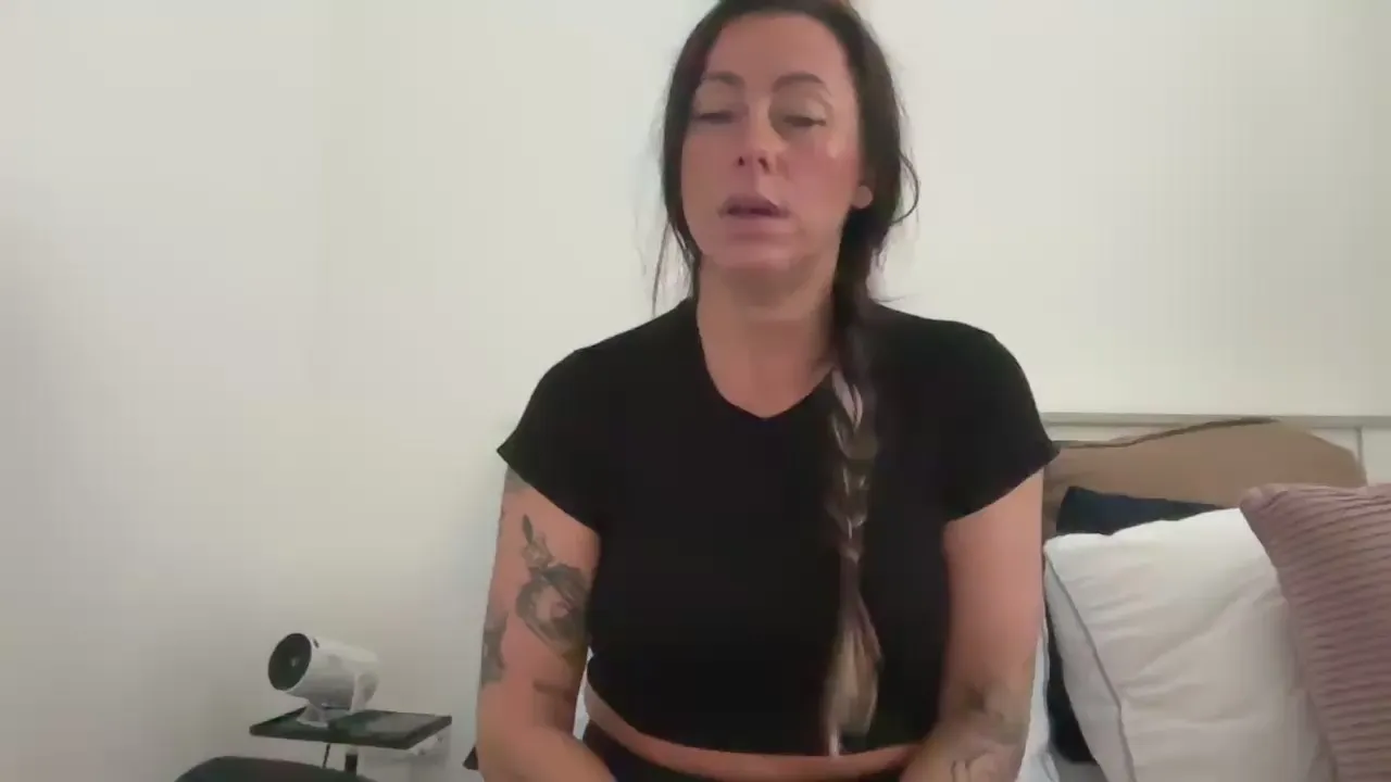 Offline Arabellala on Cam4