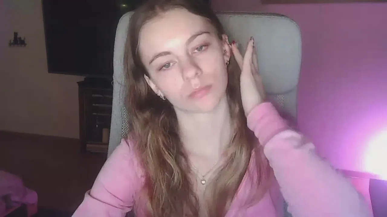 Offline AriaYoung on Cam4