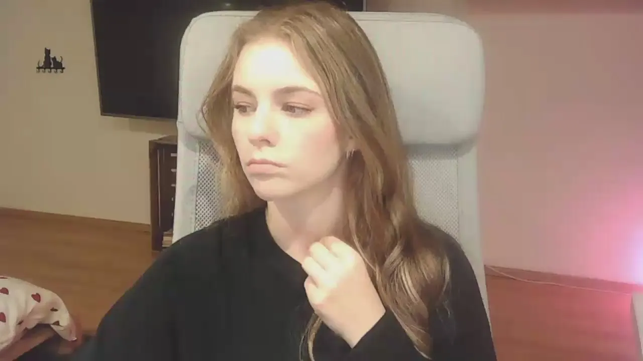 Offline AriaYoung on Cam4