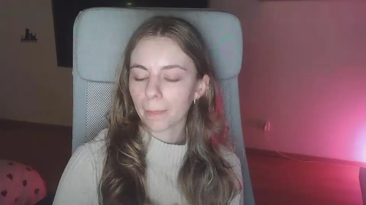 Offline AriaYoung on Cam4