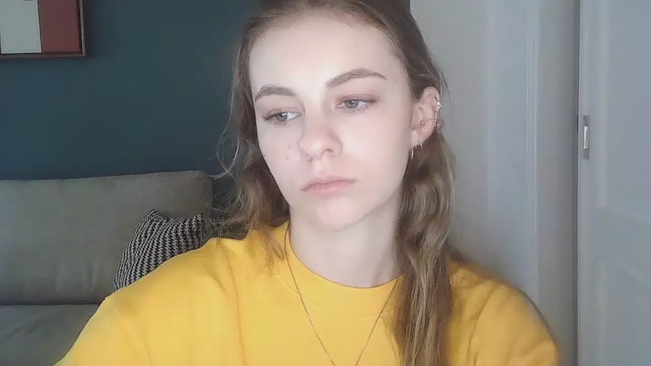 Offline AriaYoung on Cam4